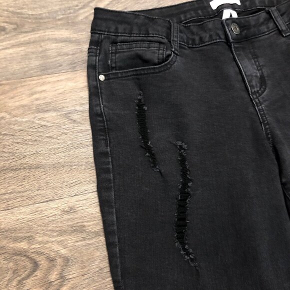 Candie's Black Distressed Bermuda Jean Shorts Size 11 - Picture 5 of 7